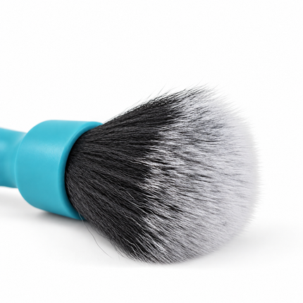 Detail měkkých štětin štětce Interior DualBrush™