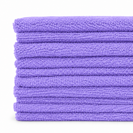 Detail stohu fialových utěrek FiberOne™ z boku