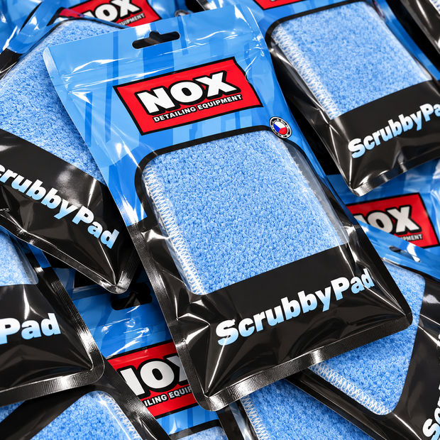 Detail balení NOX Equipment s aplikátorem ScrubbyPad™